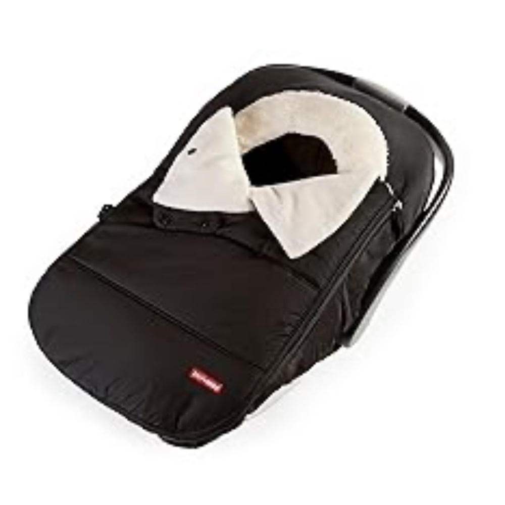〰️ skip hop car seat cover 〰️